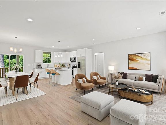 4th image of 405 Redding St