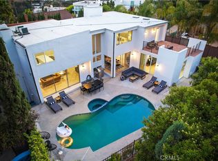 7941 Electra Dr, Los Angeles, CA 90046