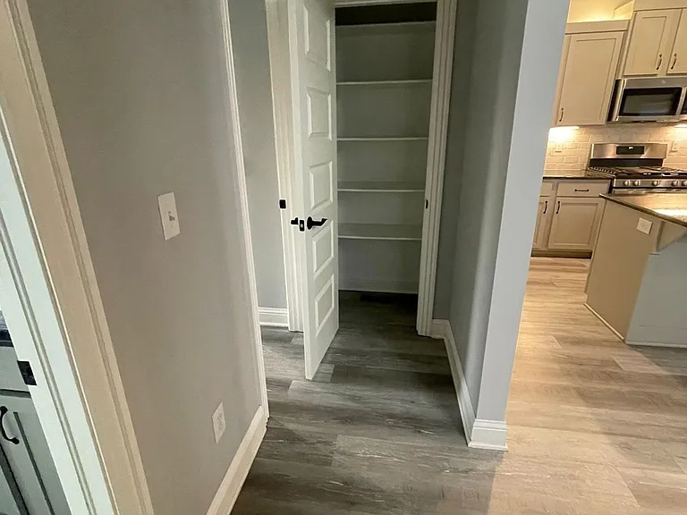 2310 SW Poppy St — Photo 16