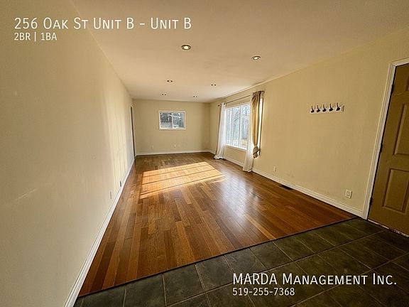 2nd image of 256 Oak St Unit B