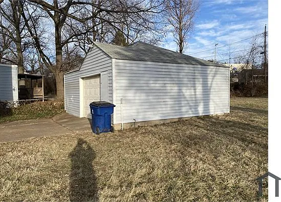 8204 Canyon Dr — Photo 13