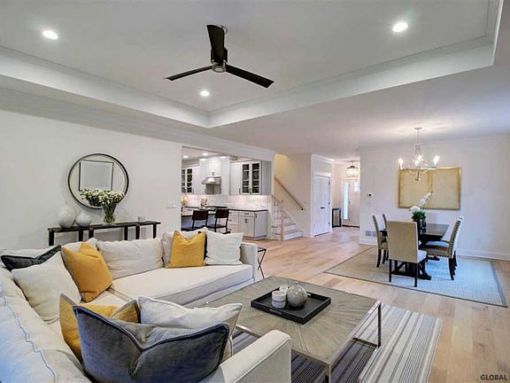 2nd image of 4 Pamela Ln