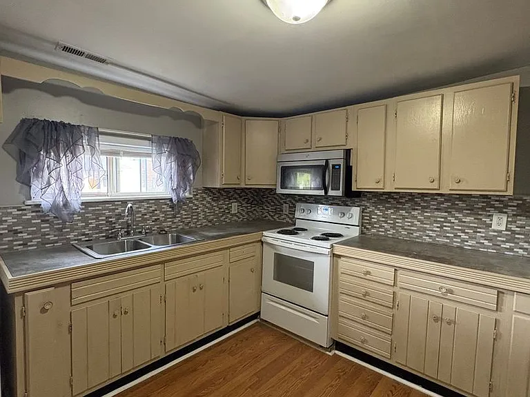 1507 Union Ave — Photo 7