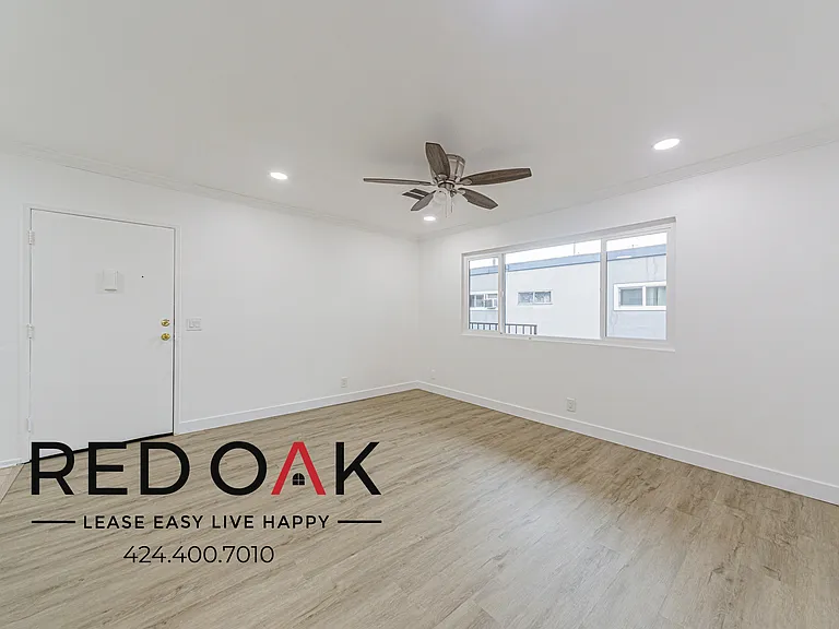 13043 Vanowen St #5 — Photo 6