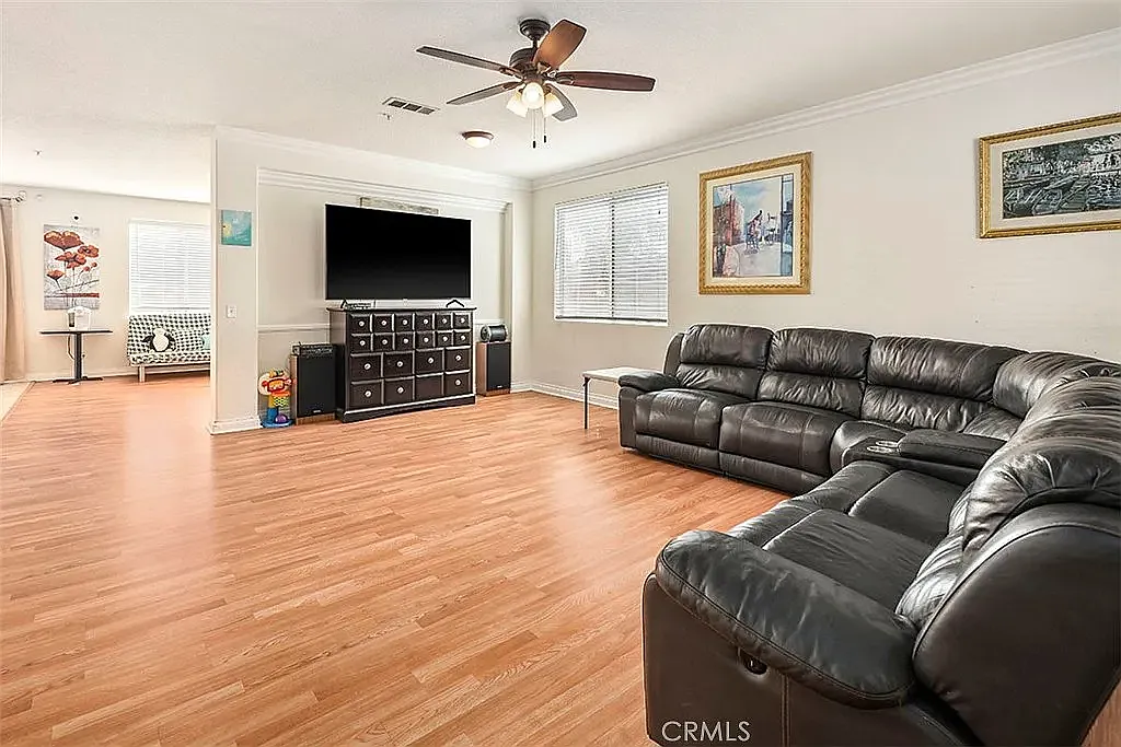 Tyler Ln, Fontana — Photo 3