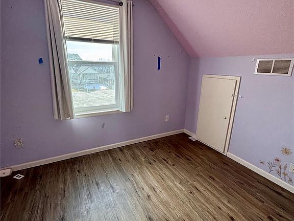 3rd image of 55699 E 31st Avenue