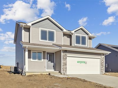 2004 White Oak Ln, Granger, IA, 50109
