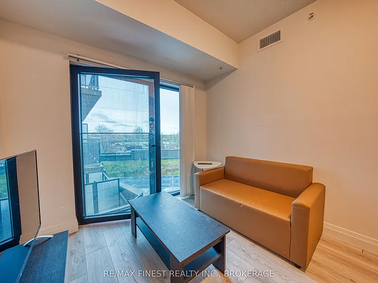 652 Princess St #622 — Photo 8