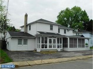 330 Delaware Cir, Newark, DE 19711