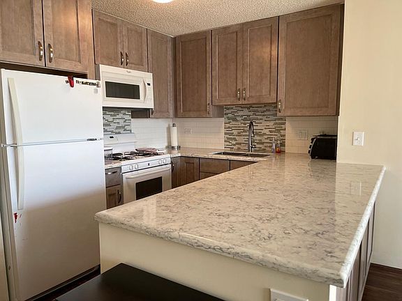 Beautiful kitchen with lots of storage space