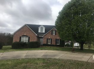 717 Country Club Rd, Roxboro, NC 27574