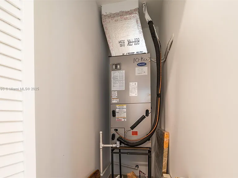 4230 Rosa Dr — Photo 32