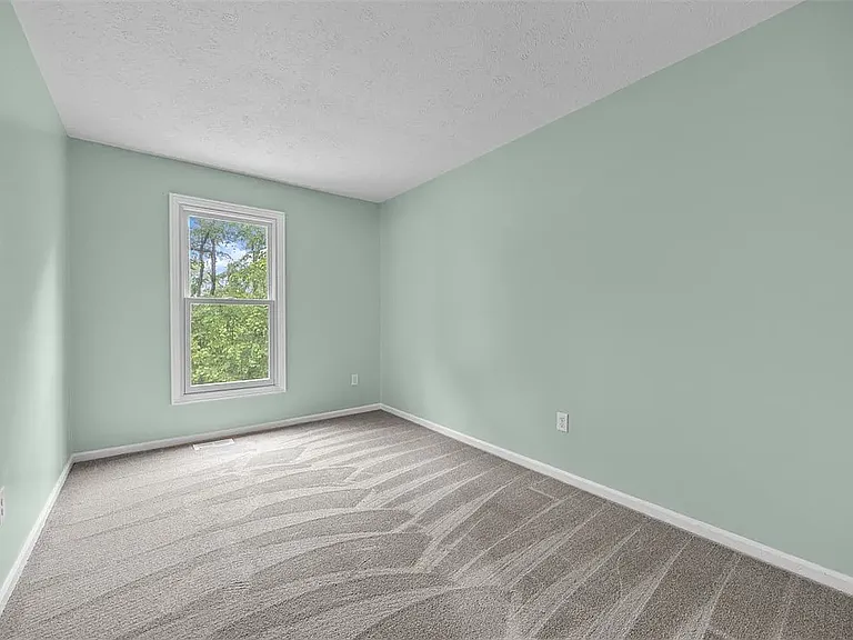 402 Hunting Creek Rd — Photo 11