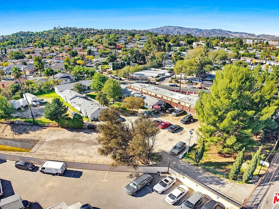 1st image of 12215 San Fernando Rd