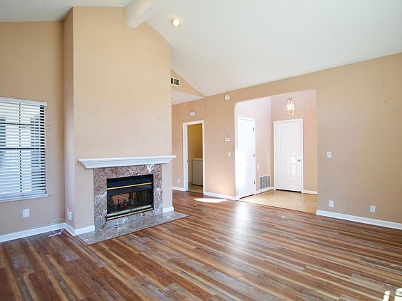 3rd image of 217 Marvilla Cir