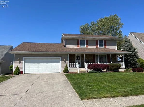 726 Valleyview Dr, Bellevue, OH 44811