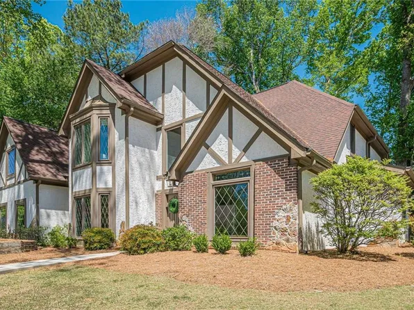 205 Chiswick Close, Johns Creek, GA 30022