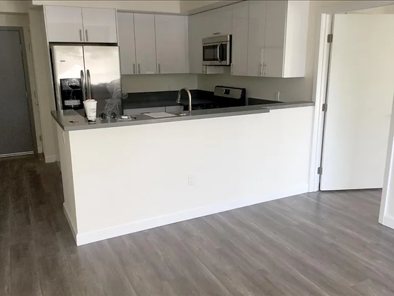 4305 Laurel Canyon Blvd #202 — Photo 4