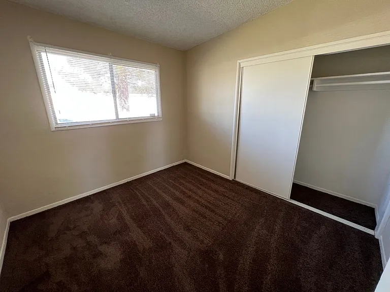 312 Sahara Dr — Photo 6