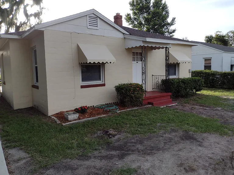 712 Fairway Ave — Photo 1