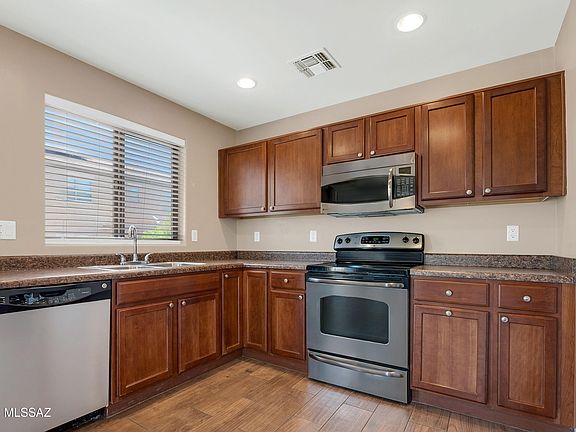 4th image of 6034 S Hawks Hollow Ct