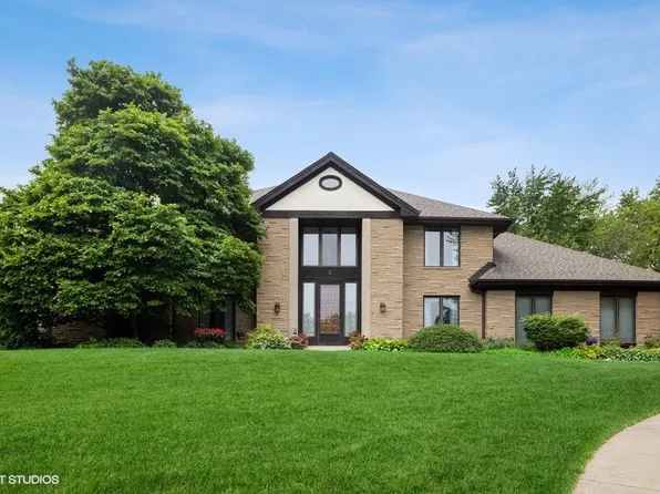 2 Keri Ln, Burr Ridge, IL 60527