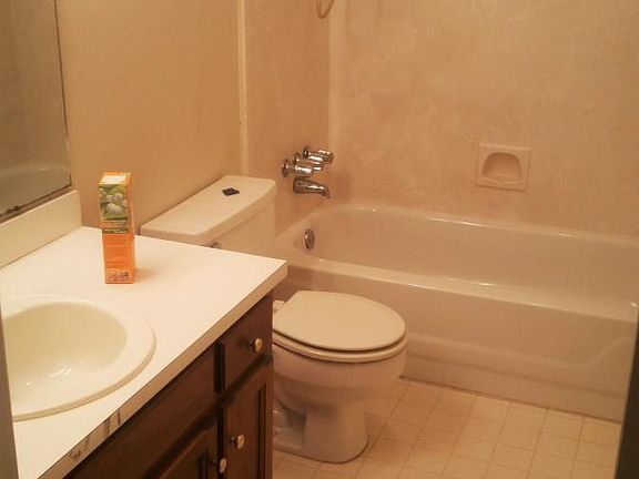 4th image of 1113 Wildwood Ave