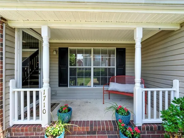 1710 Willow Point Arch, Chesapeake, VA 23320