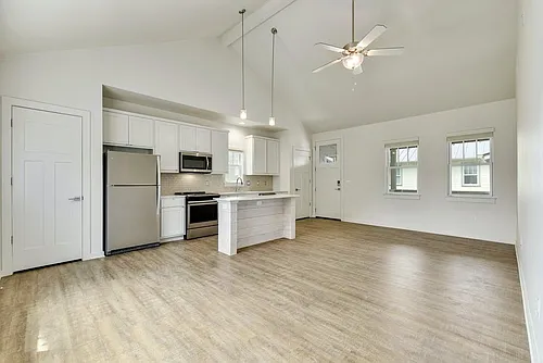 215 Rock St #11 Photo 1