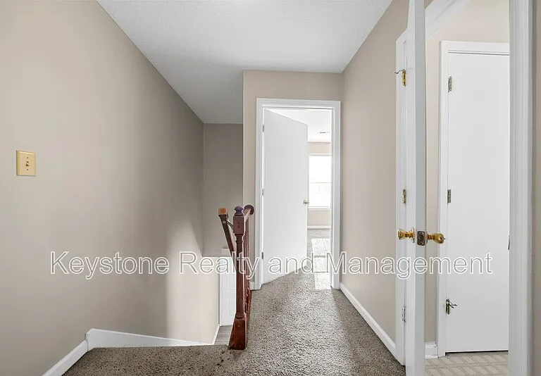 3280 Tower Dr #C — Photo 8