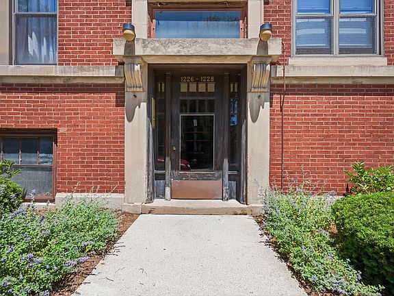 2nd image of 1226 E 54th St APT 2W