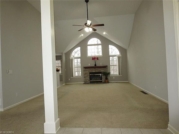 2nd image of 354 Nicole Ln