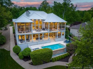 905 Muirfield Dr, Sunrise Beach, MO 65079