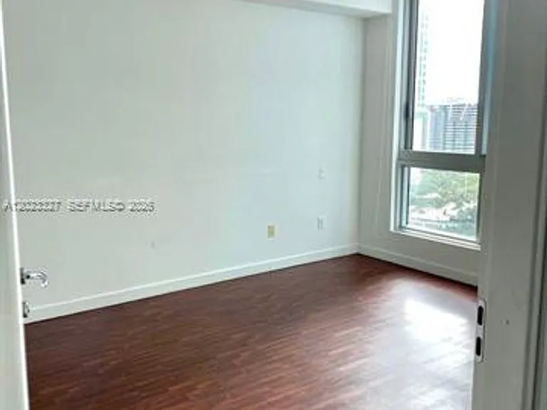 300 S Biscayne Blvd #T-1404 — Photo 18