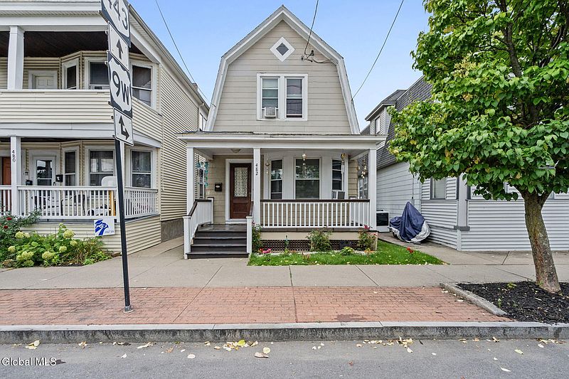 2nd image of 482 Delaware Avenue