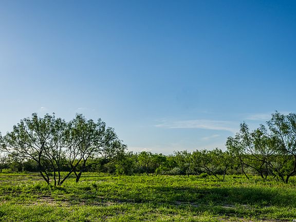 2nd image of 111 Los Lomas Ranch Road