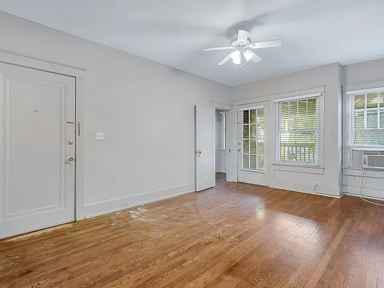Highland Court II Apartments — Photo 23