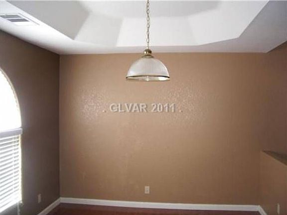 Dining barrel ceiling