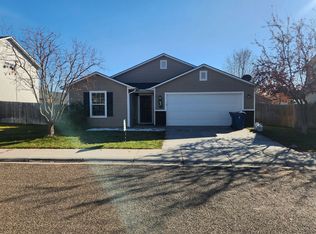 97 E Walcott Lake Dr, Middleton, ID 83644