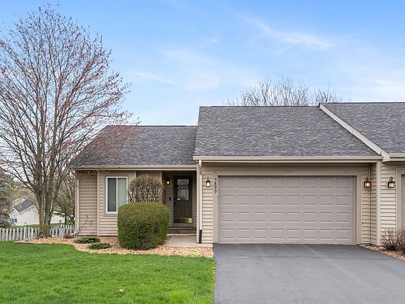 3rd image of 5897 Mabbott Dr