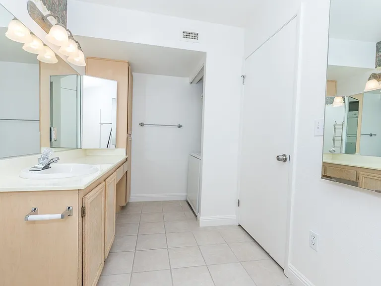 8070 W Russell Rd #1051 — Photo 15