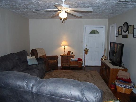 5th image of 432 E Kennedale Pkwy