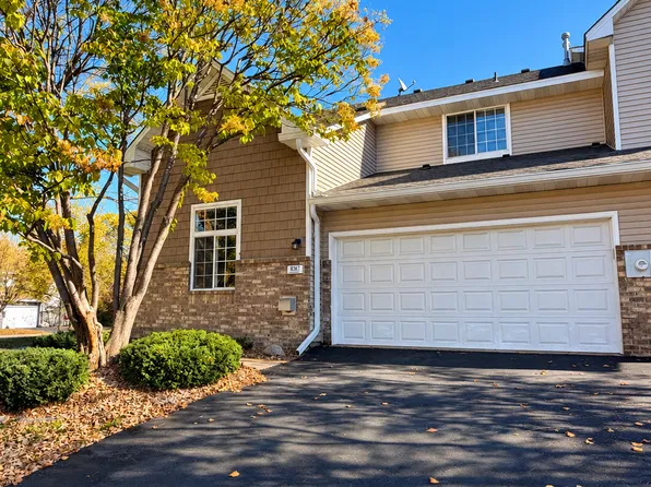 8367 Kimball Dr, Eden Prairie, MN 55347