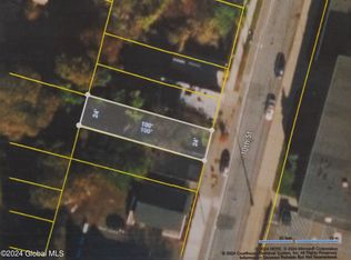 453 10th St, Troy, NY 12180