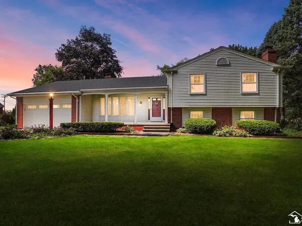 7817 Reinhardt Rd, Monroe, MI 48162