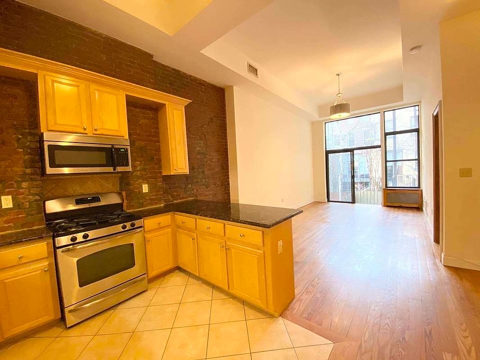 1st image of 319 W 101st St APT 2A