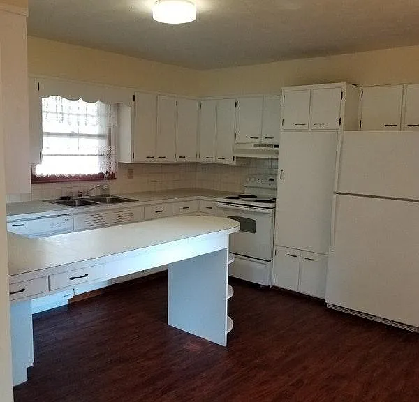 1011 S Giant City Rd #A — Photo 6