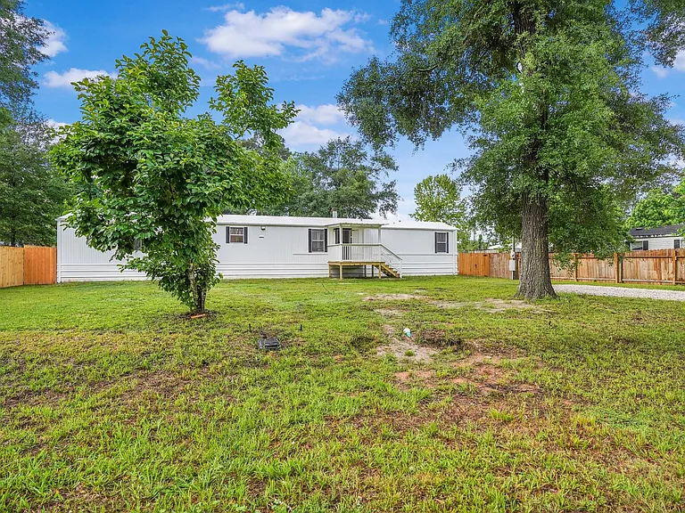 21950 Caney Dr — Photo 1