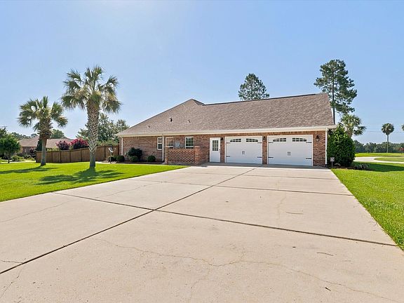 4th image of 611 Twin Ponds Dr