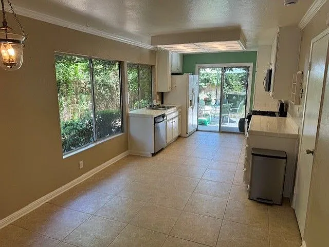 6828 Ponce Ave — Photo 15